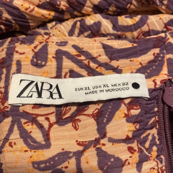 Zara One Shoulder Top. Size Large. - Picture 4 of 4